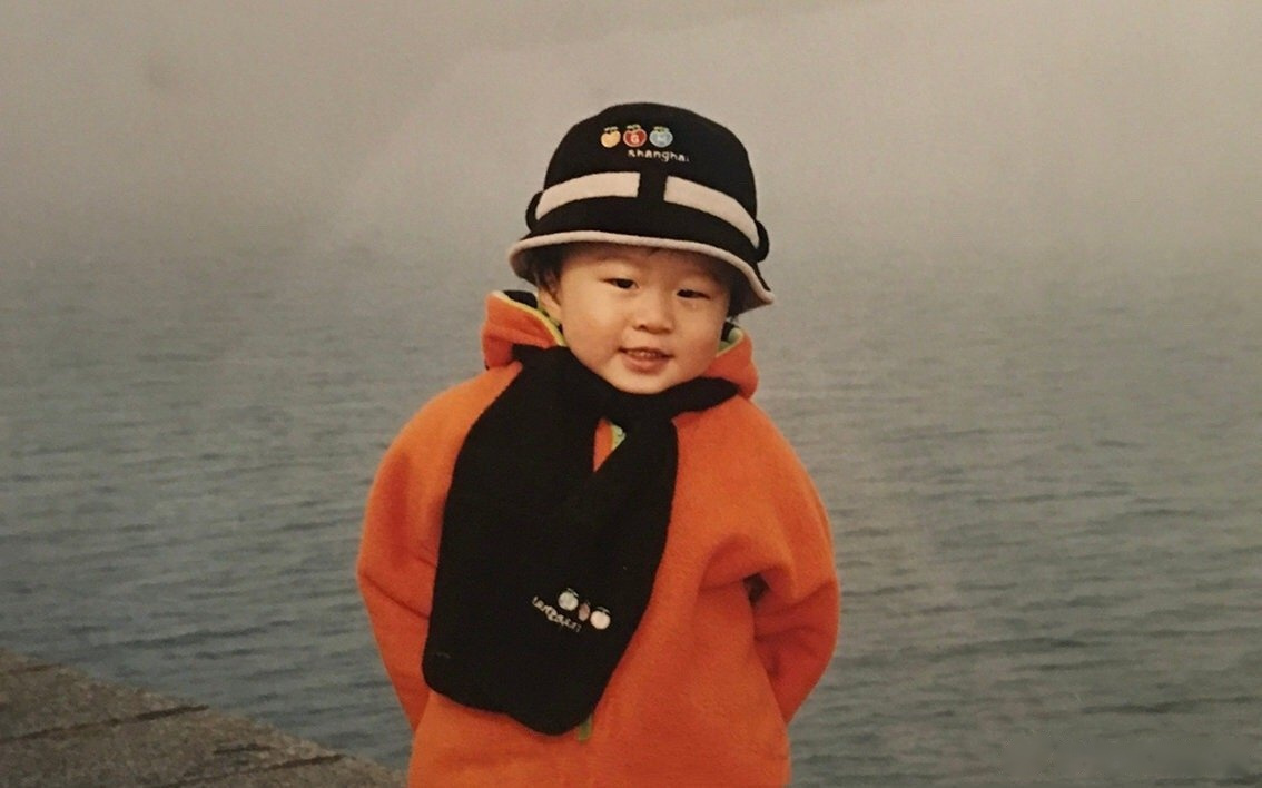 范丞丞小时候可爱照片,西瓜头造型感觉萌萌哒