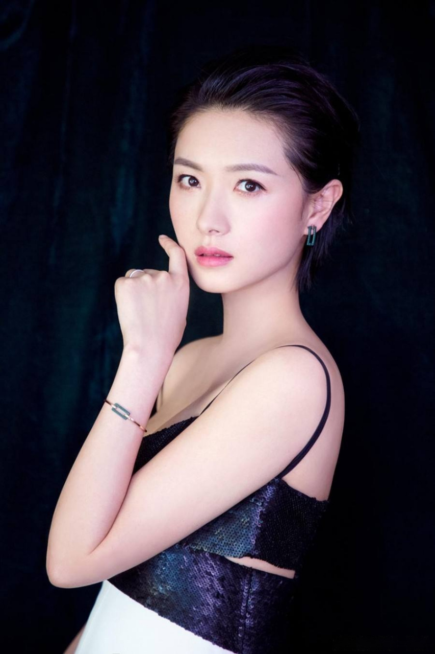 看万茜的戏,总会被她的演技所折服,她总能把角色的人格魅力通过扎实的