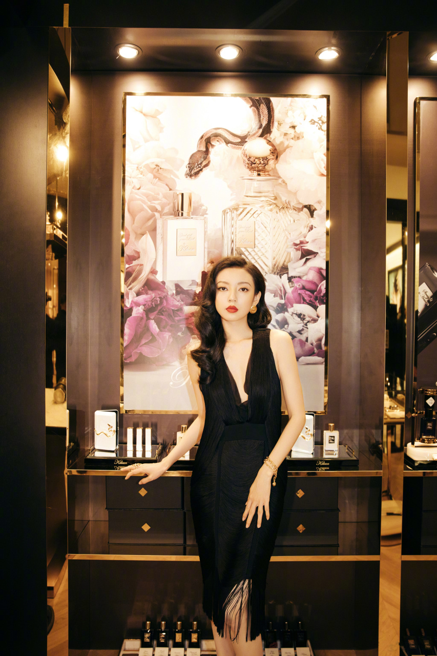 御姐,冷若冰霜,小龙女?