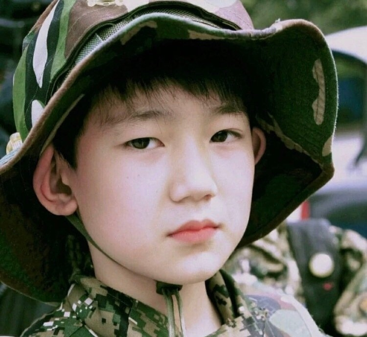 鹿晗##肖战##王源##灵超##翟潇闻##虞书欣##王