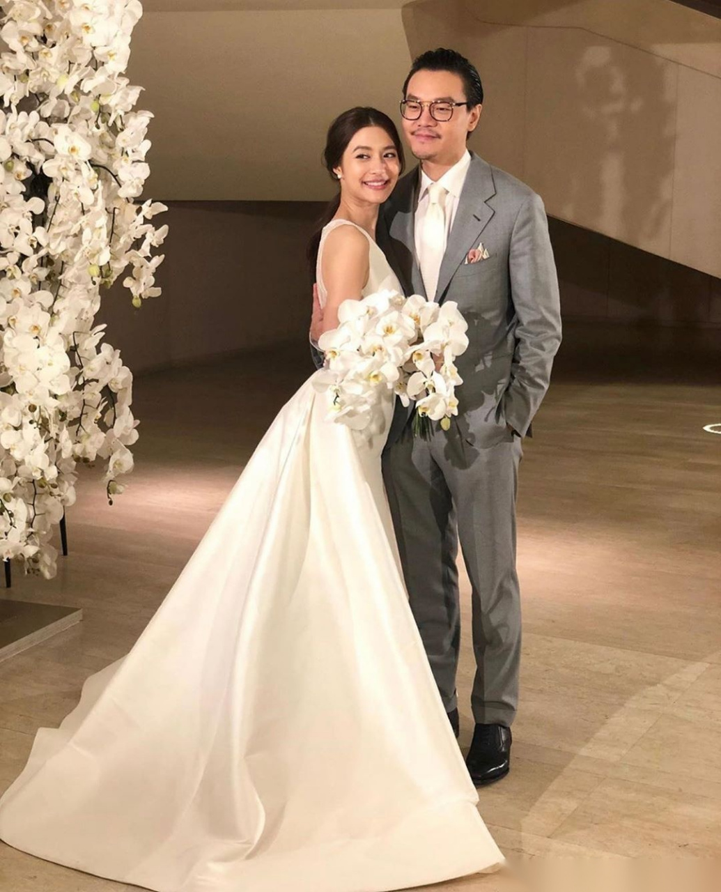近期被男友toni rakkaen求婚成功的泰国艺人kaew jarinya于7月9日试