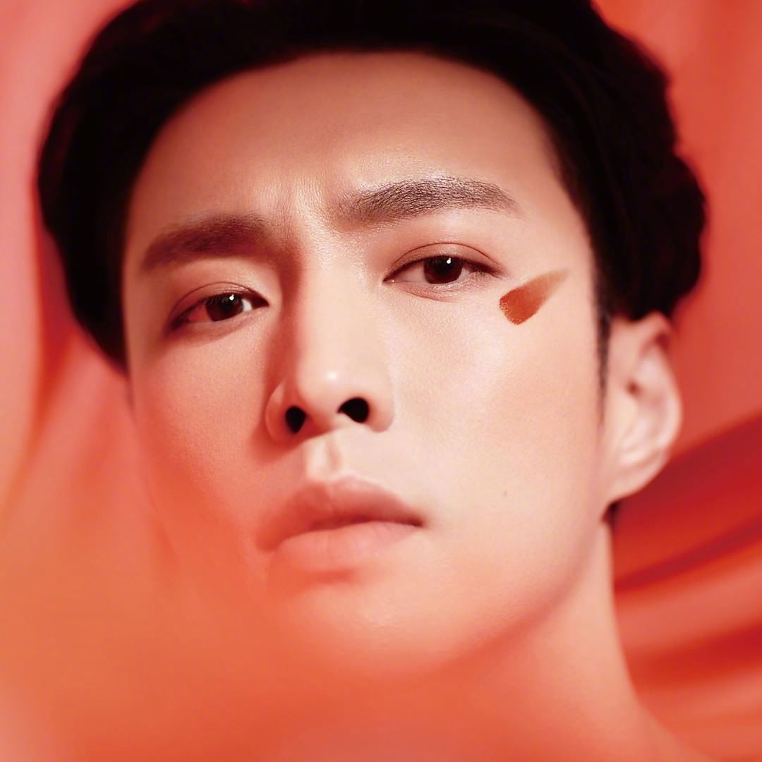 mac全球品牌代言人张艺兴#张艺兴#张艺兴  200718 mac官方ins更新一则