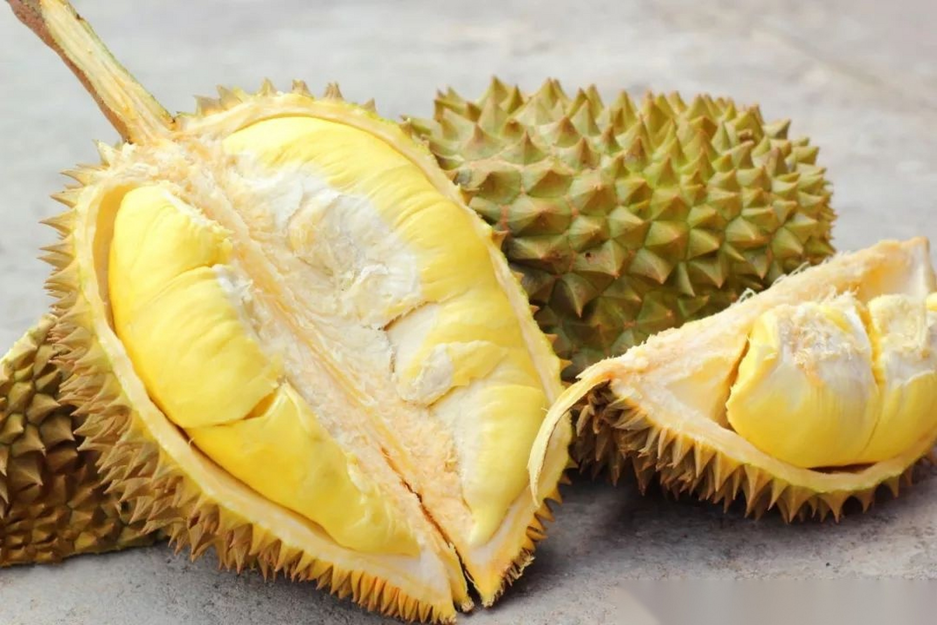 榴梿是一种营养密度高且均衡的热带水果,口味独特,营养丰富.