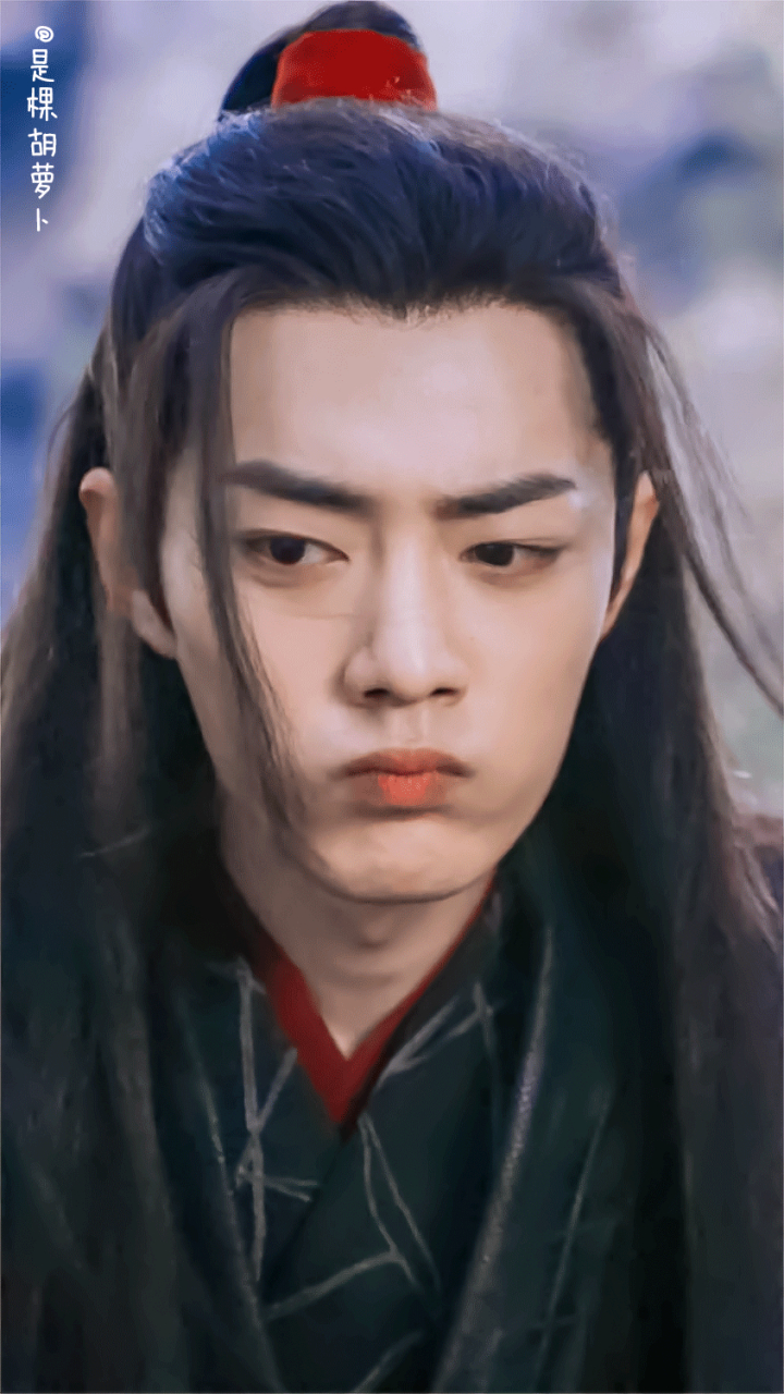 嘟嘟嘴的肖战敲可爱!