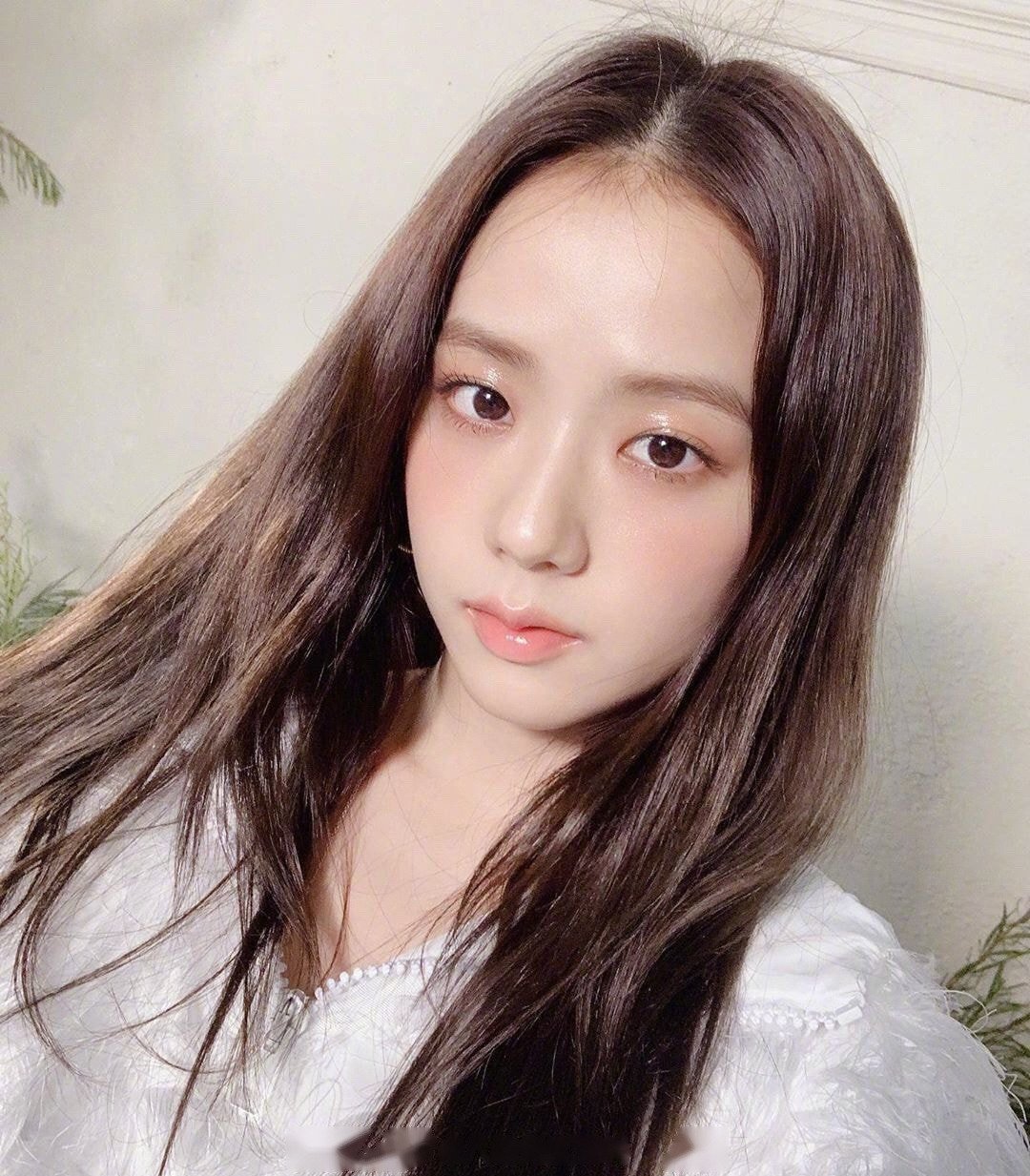 jisoo金智秀ins怼脸自拍照,来品品这状态如何?