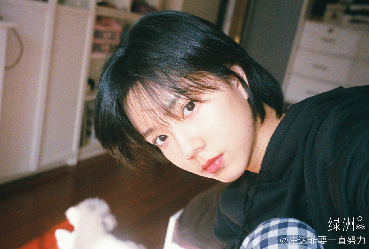 李进步的冬日限定短发