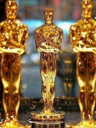 据thr报道,原定2021年2月28日举办的下届奥斯卡颁奖典礼可能推迟举行