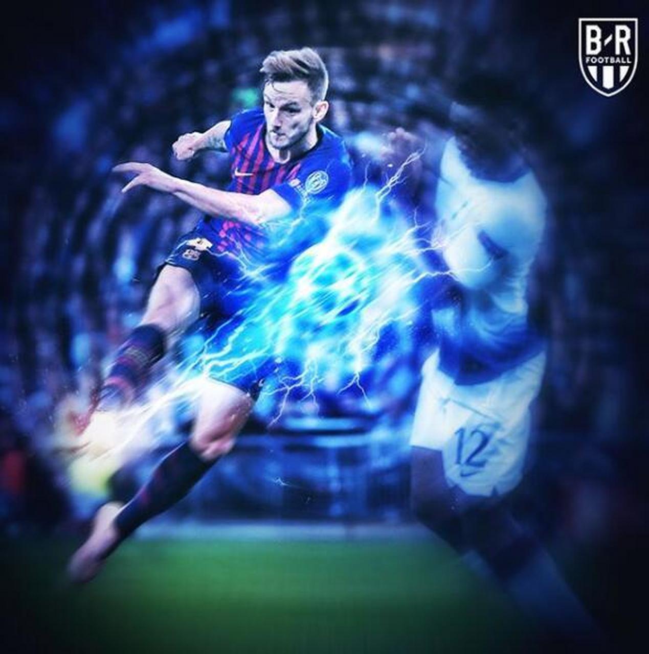 拉基蒂奇凌空斩当选本轮欧冠最佳进球.