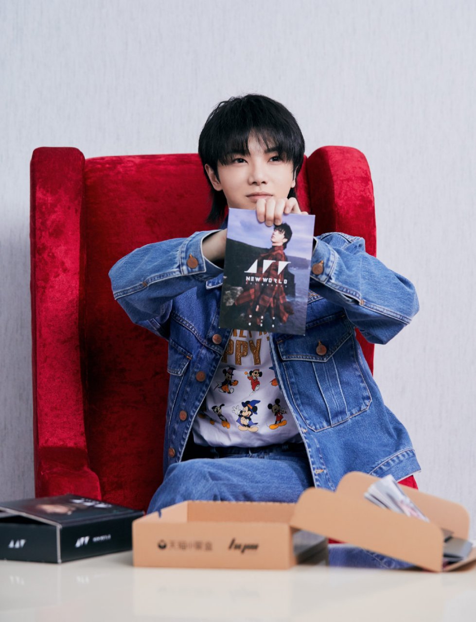 华晨宇《新世界new world》降临地球双cd版发行三天再创新纪录!