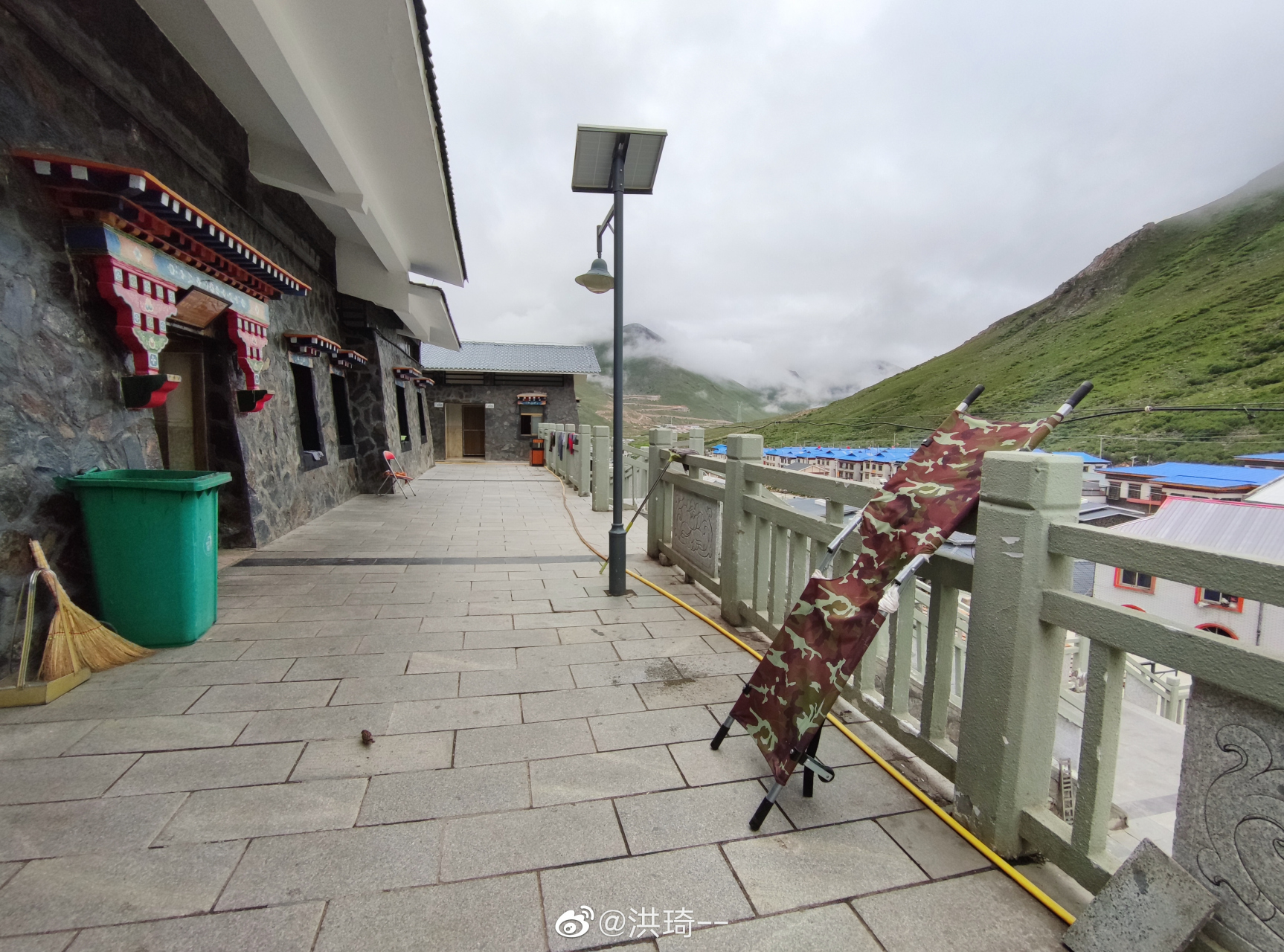 康布温泉最神是这个老鹰池,图3图4那话咋说的?