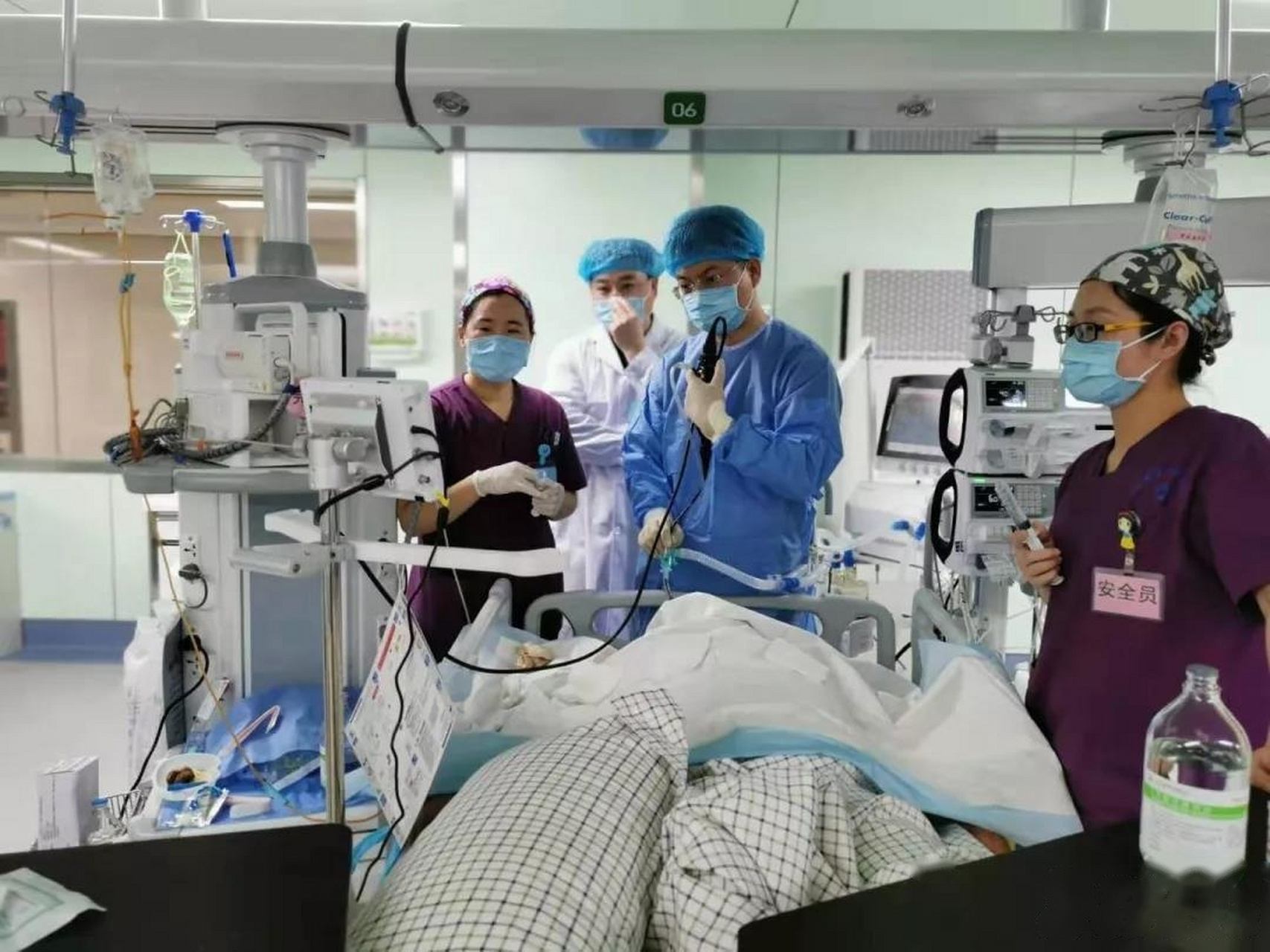 张国良是罗庄区人民医院重症医学科副主任,副主任医师,从业13年,是