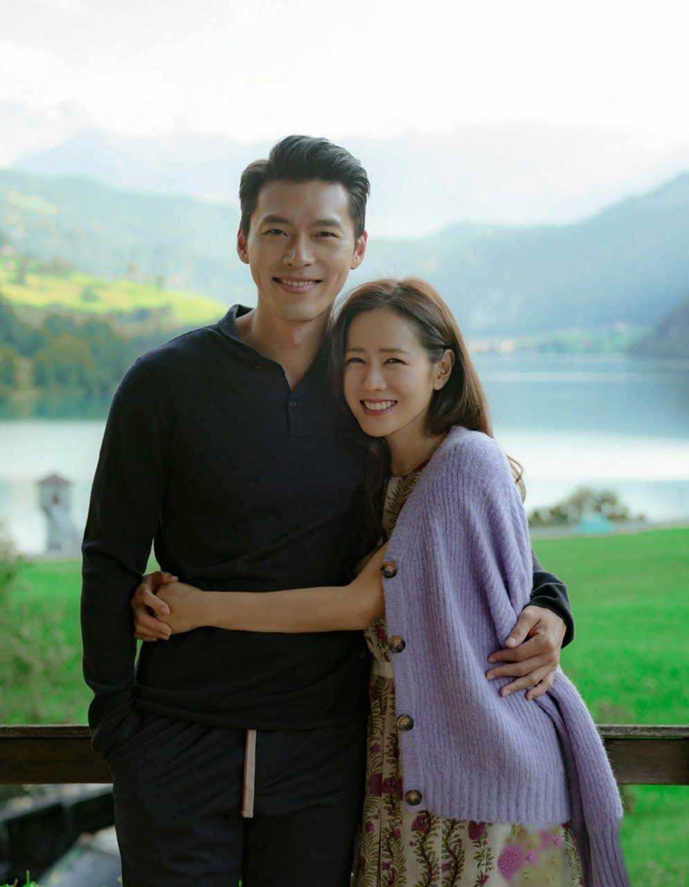 据韩媒,玄彬经纪公司再次否认与孙艺珍恋情:"没有在桌子底下偷偷牵手