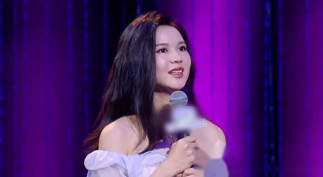 《新相亲大会》这1号女嘉宾,什么情况?