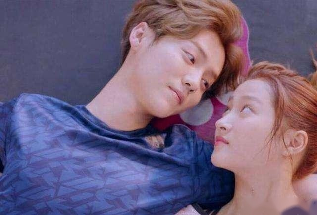 《奔跑吧》关晓彤婚纱造型清新可爱,鹿晗的小媳妇确实很美