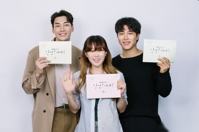 该剧讲述对恋爱工作梦想都变得不冷不热的37岁的