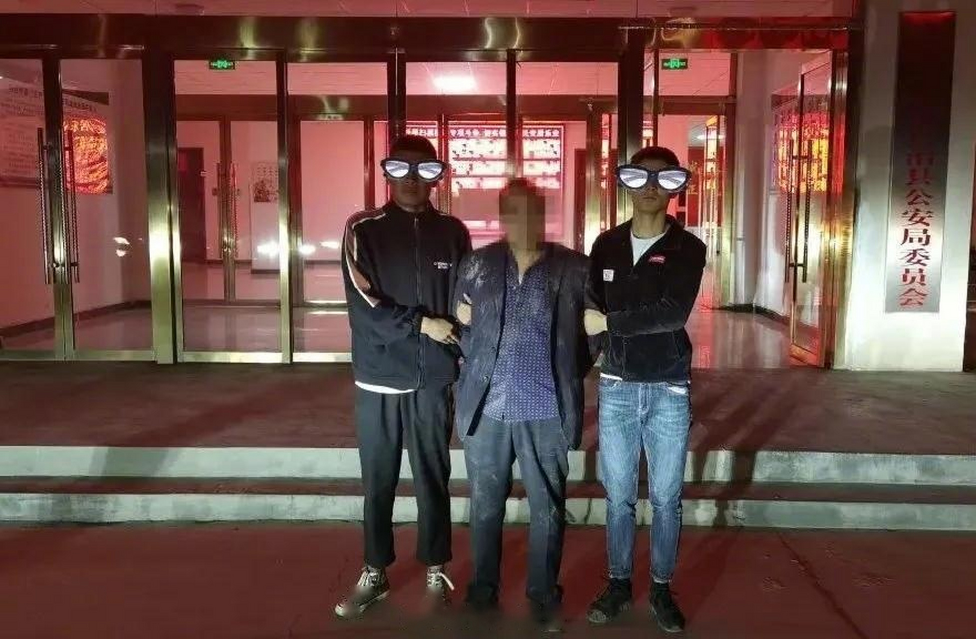 4公斤的上网逃犯】近日,甘肃临夏回族自治州东乡县公安局了解到,2017