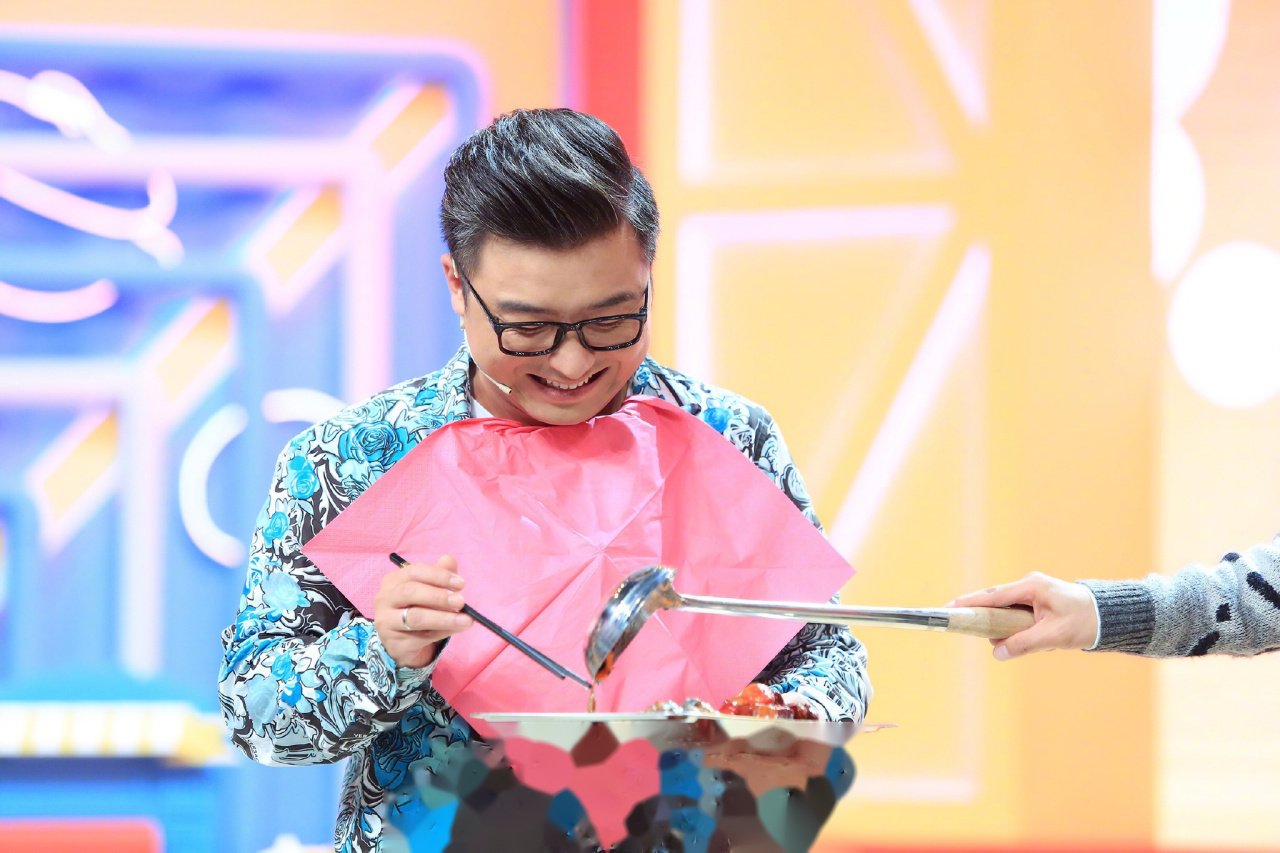 本周山东卫视《神秘的味道》迎来全新嘉宾 然而帅气主持人王晓龙为何