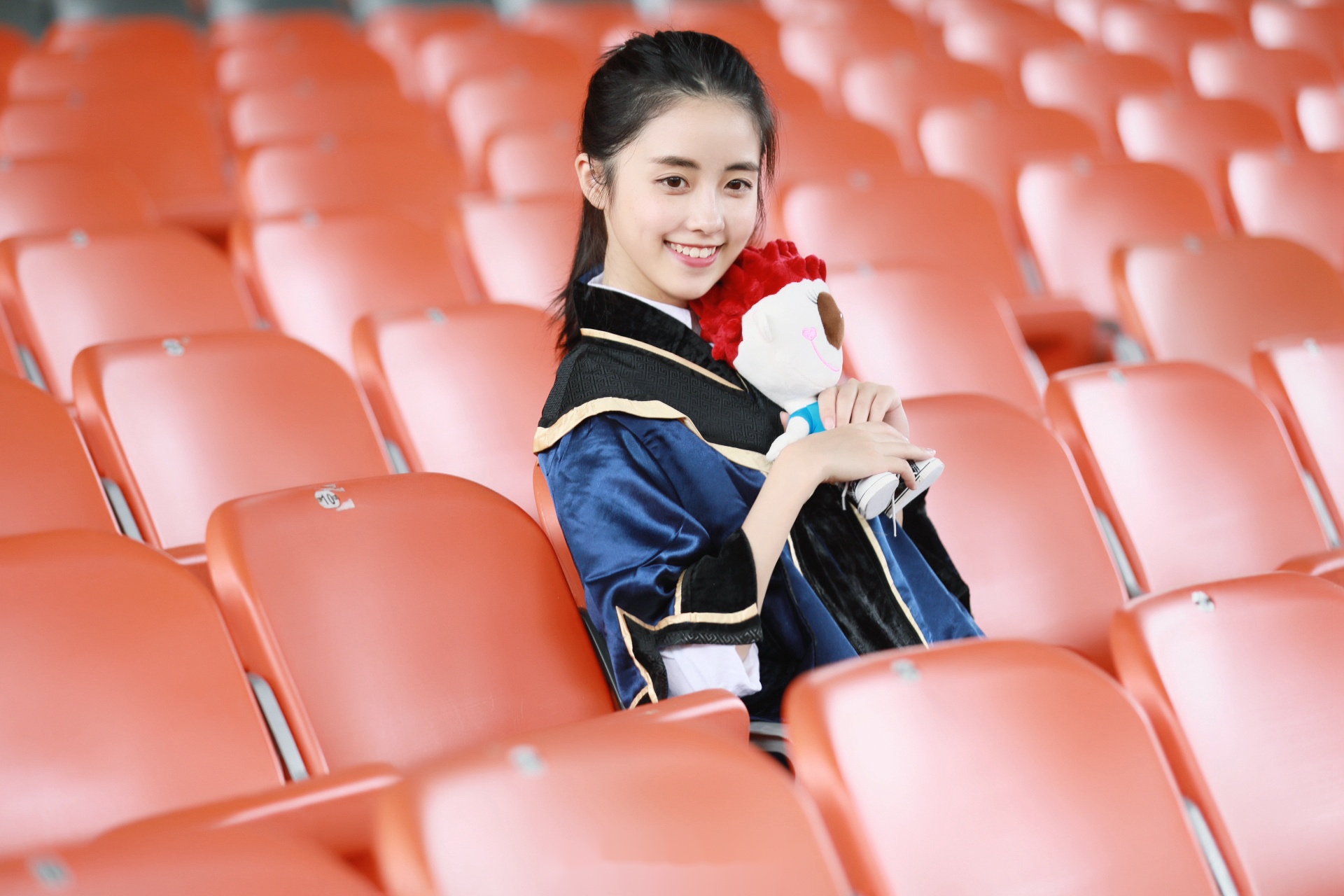 唐人风向标章乐韵larina 【青春纪念册,唐人小花章乐韵