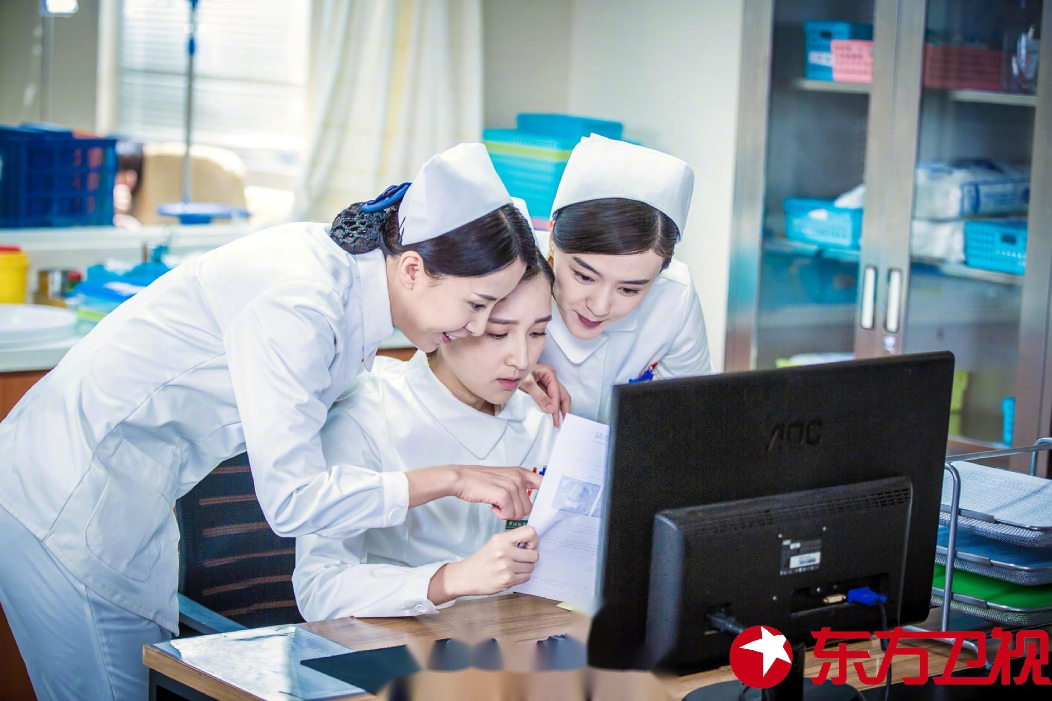 分享一波急诊科大神和白衣天使的高清剧照!你懂得!