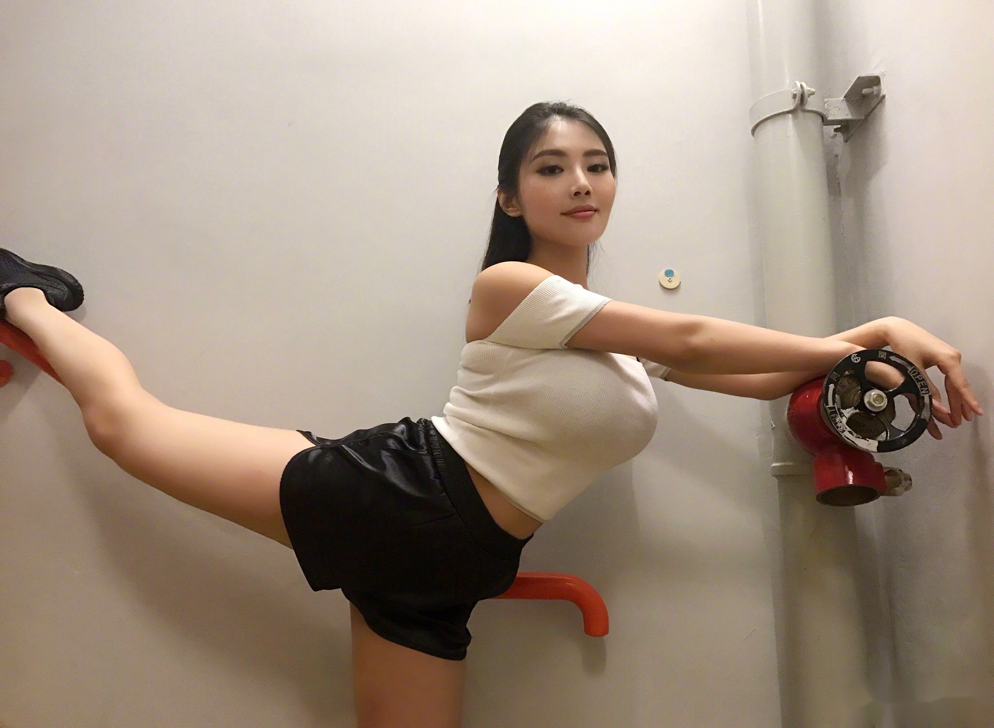 s冬以前学过舞蹈,因为成绩最差所以