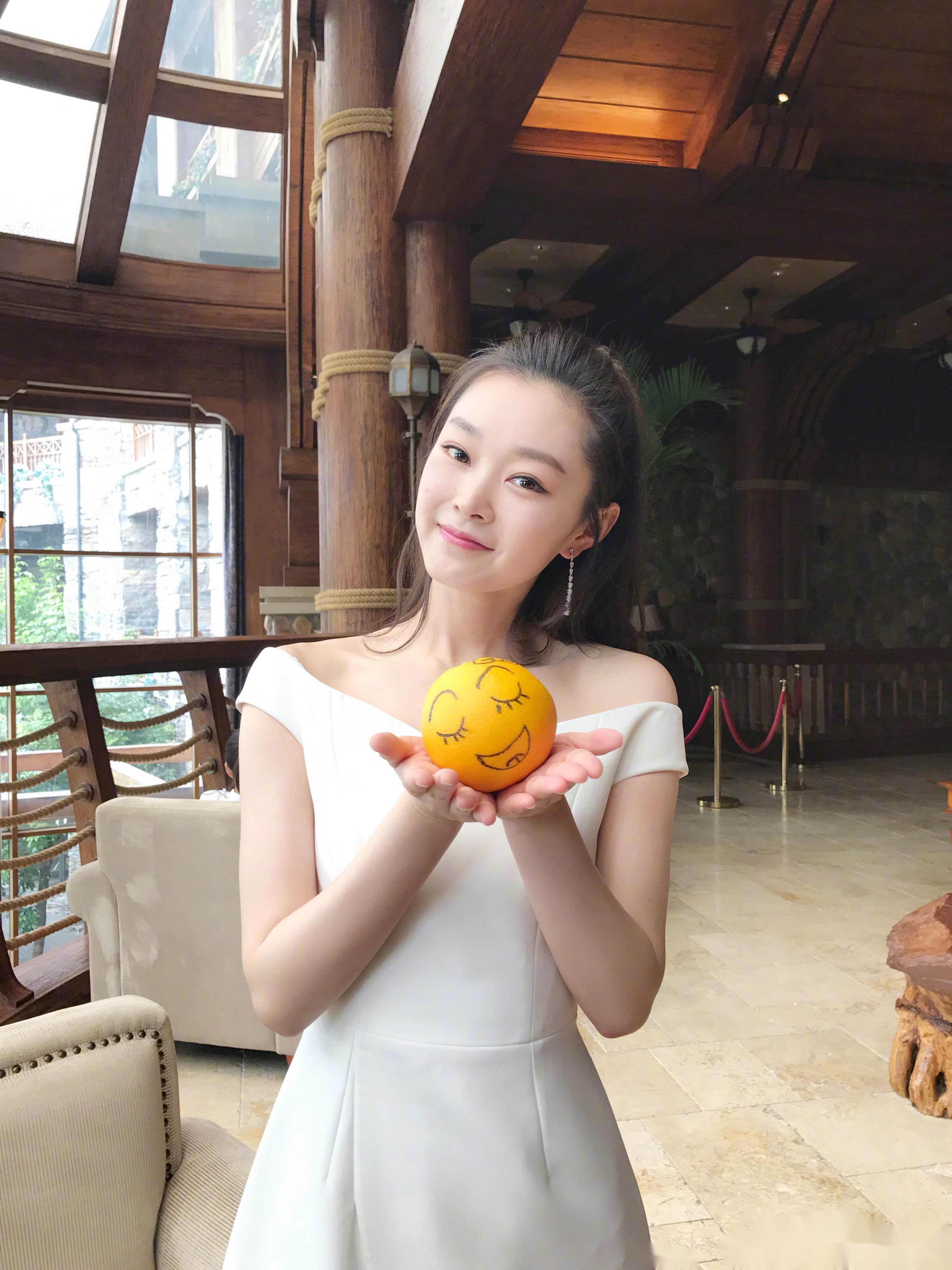 今晚八点苏橙爱吃大橙子 你的冤家蛋总上线