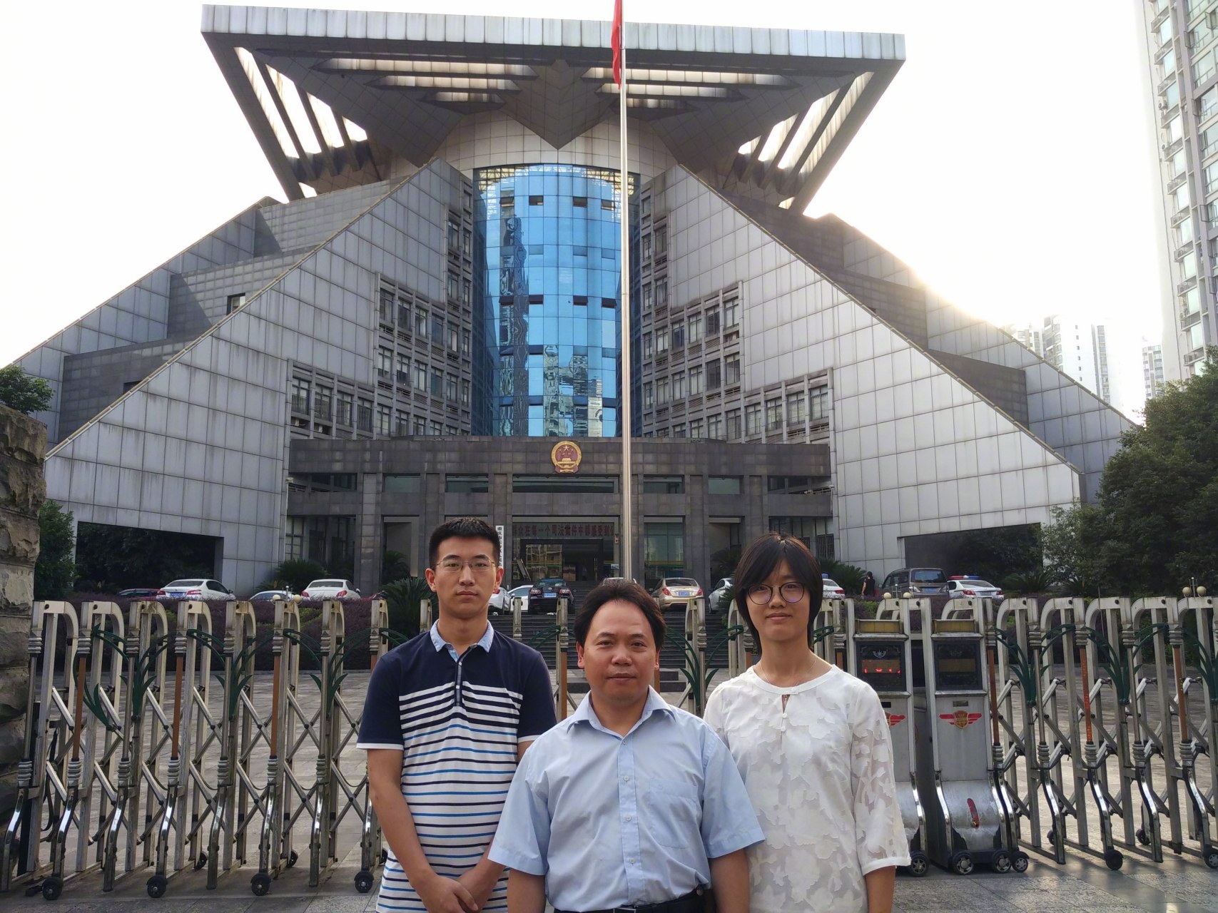 重庆孔祥文冤案今天开庭,进行排非程序.