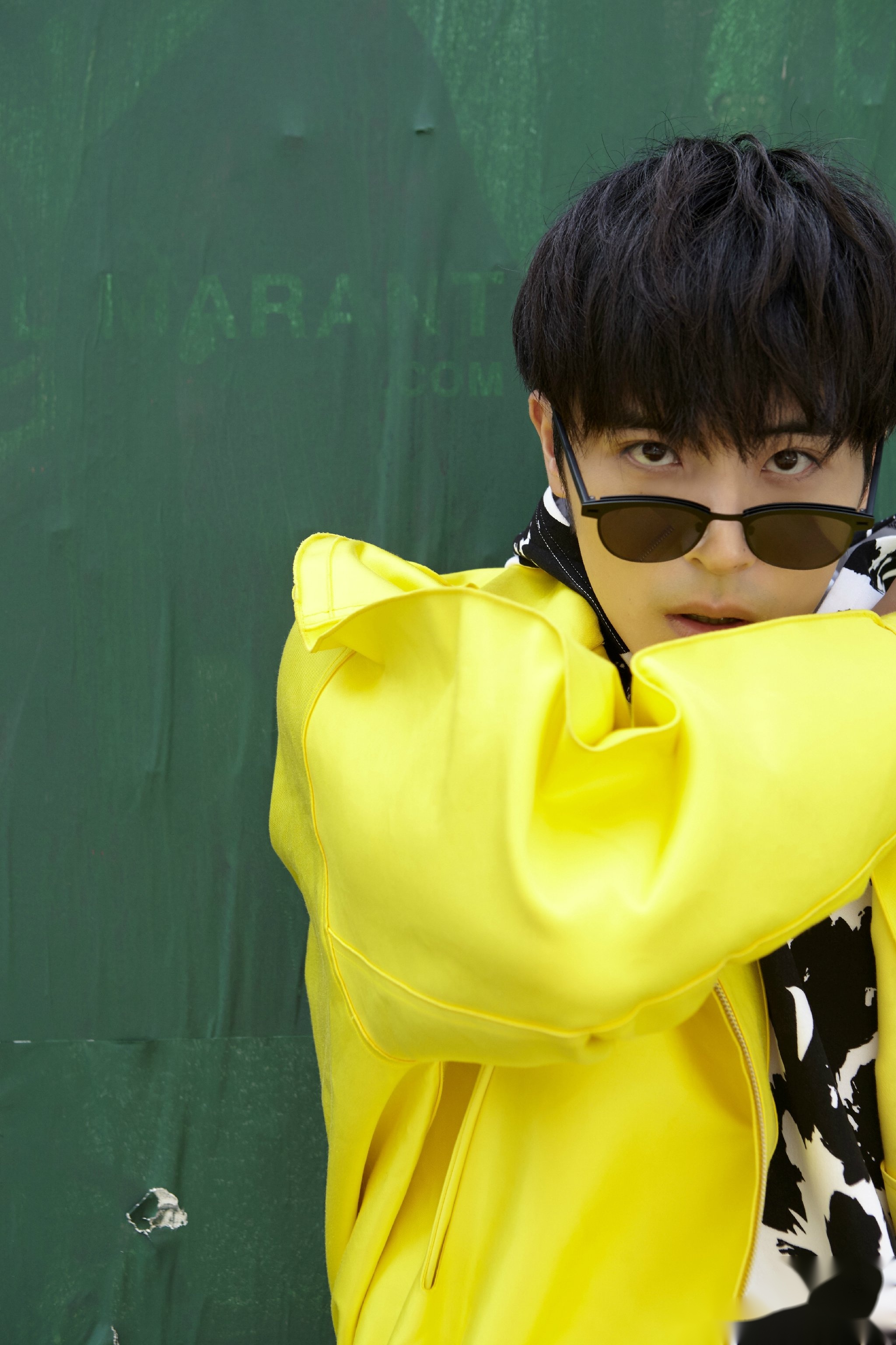 在纽约男装周中备受关注的帅开徐开骋 ,再次带来一组纽约街头大片亮