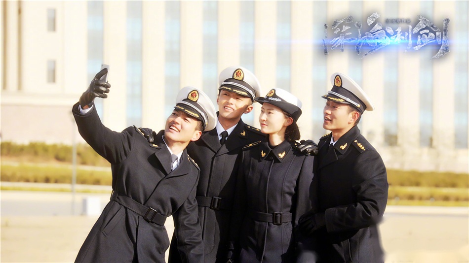 《深海利剑》定档7月27日!