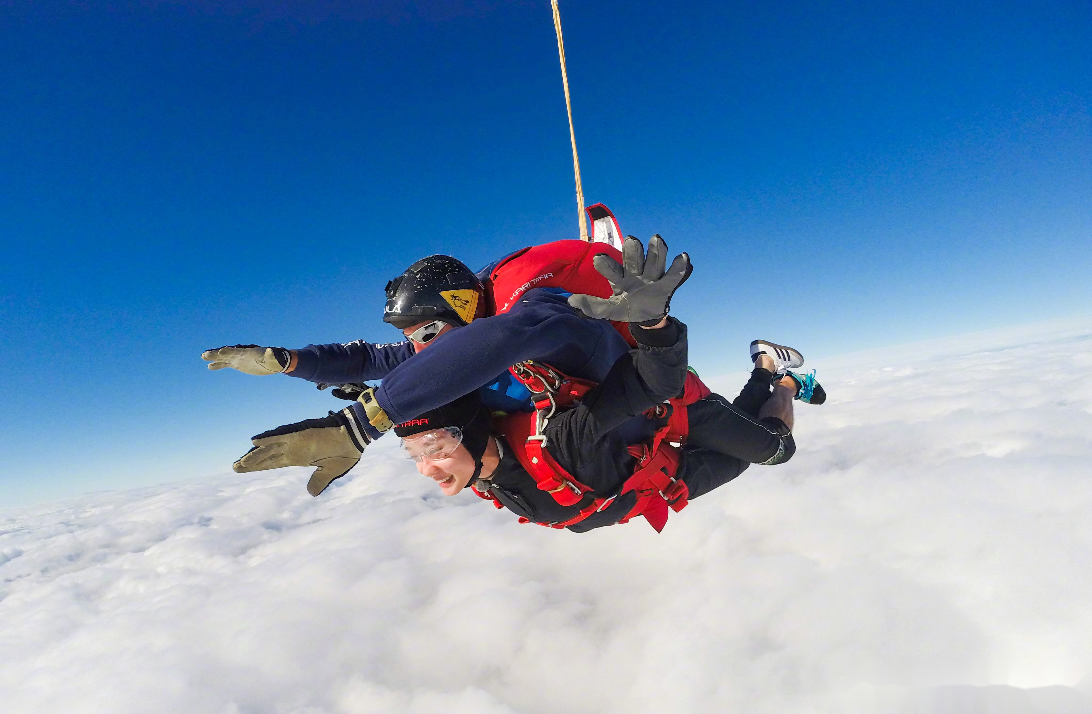 人生中必做的事 高空跳伞 get  我做到啦