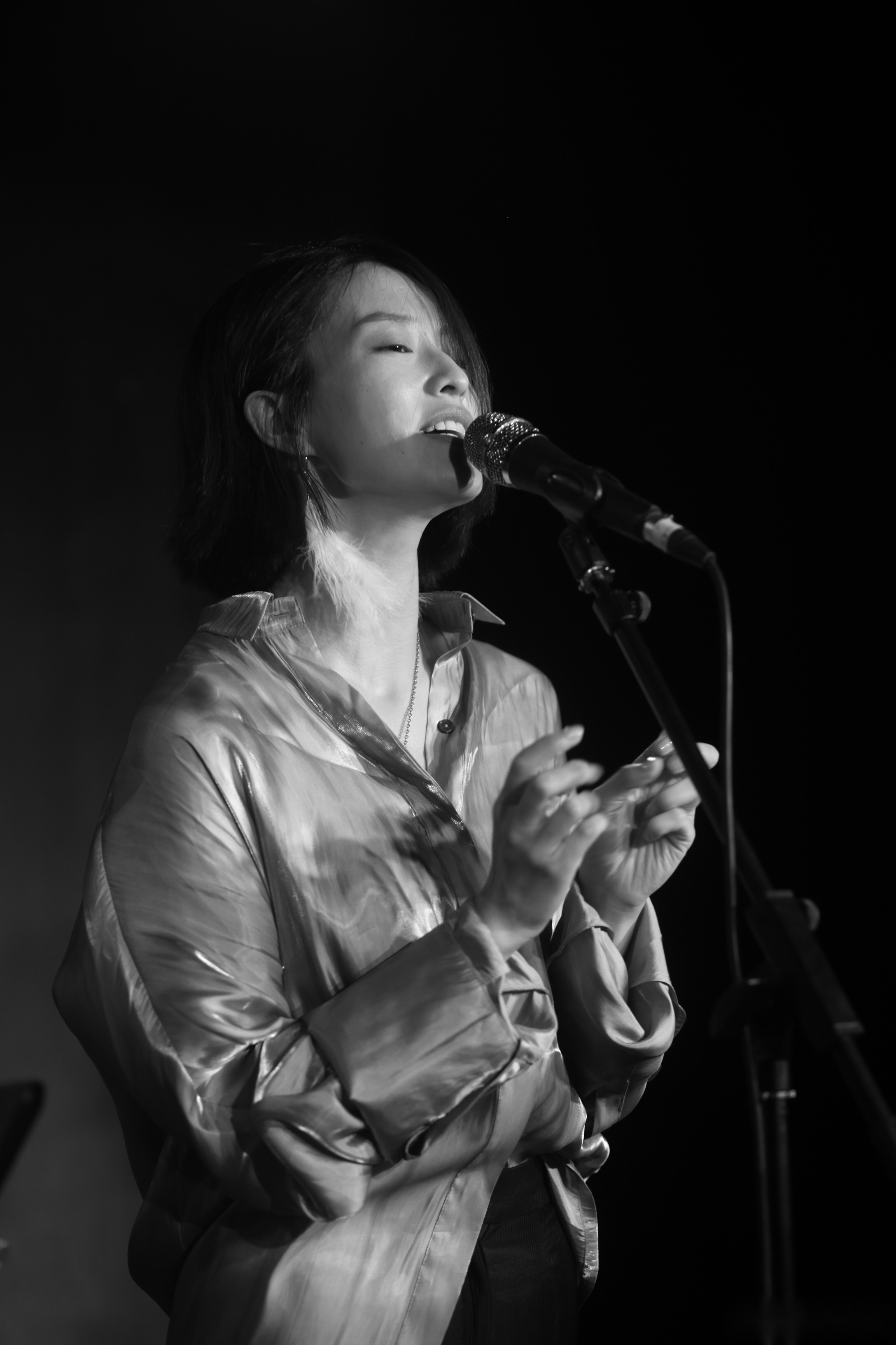 会圆满结束,做歌手的履历始终灿烂,期待马吟吟以演员身份带来新的精彩