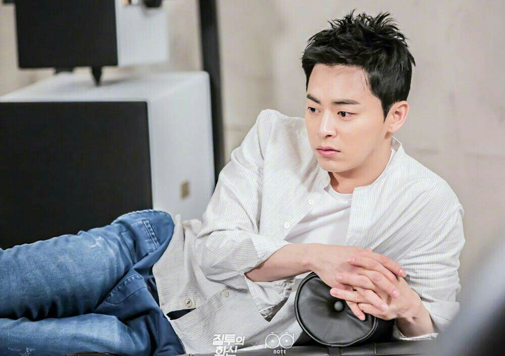 据韩媒,曹政奭和gummy被曝将于下半年举行非公开式婚礼!