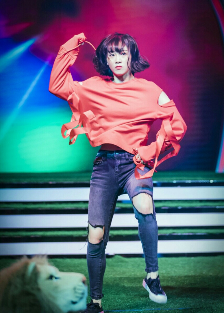 李子璇在天天向上的表现简直无敌反差萌巨可爱啊!