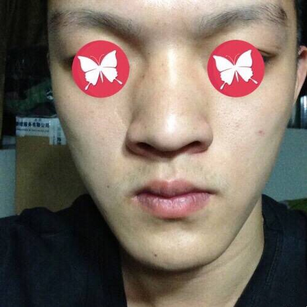 面相师都在说鼻子是财帛宫,很多人以为鼻子越大越好,但是面小鼻子大