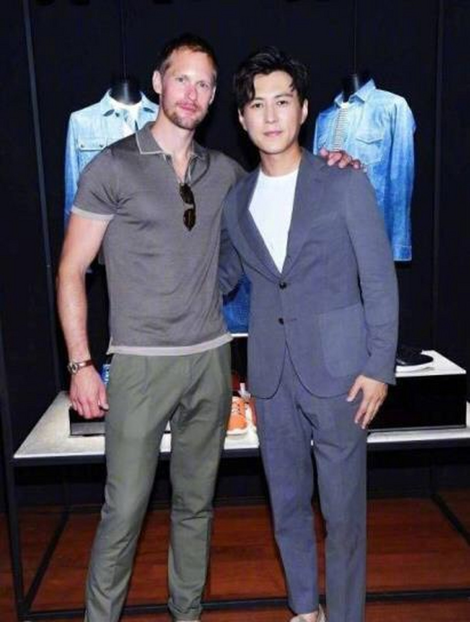 娱乐圈的三大巨头,有图有真相～不过前夫哥不要沮丧,听说头大的人会