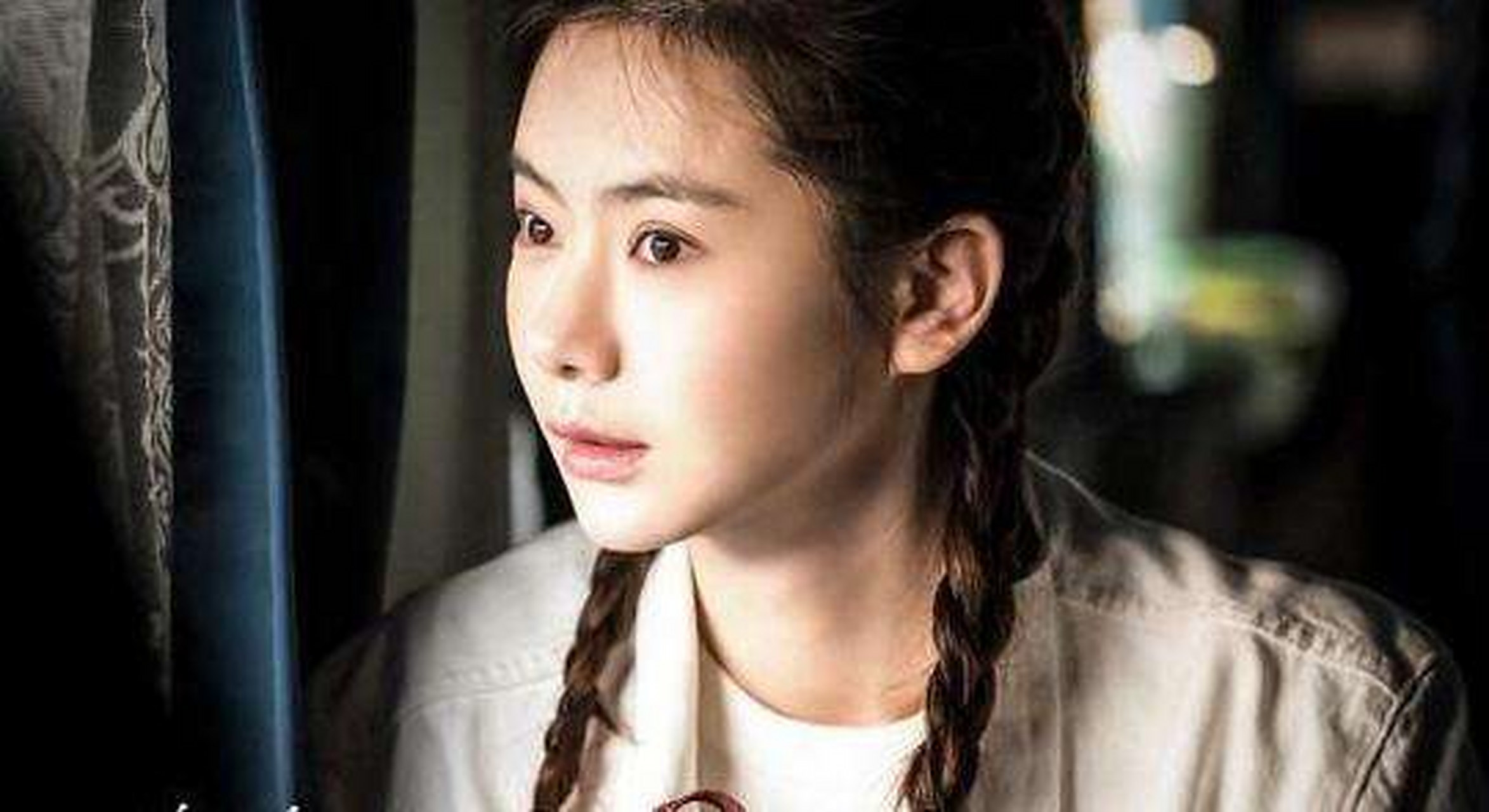 戚薇接受采访直言《北京女子图鉴》剧中的人物与自己相似,并直言欲望